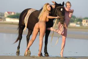 Outdoor-Beauties-KESEDY-%26-VELLA-Girls-Ride-Horses-Too-27avr7ct0i.jpg