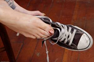 EMILY KAYE - FOOT FETISH w7avvkjdaa