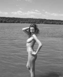 Young Teen On Vacation [x67] 07aw3gtt7e