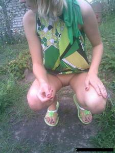 Daughter in garden without panties t7aw707yer