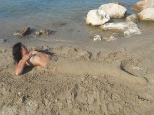 Teen girls on the beach-u7aw5jukoj.jpg