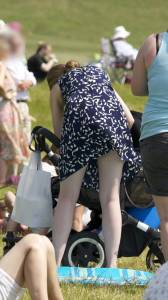 Milf in green thong (upskirt)