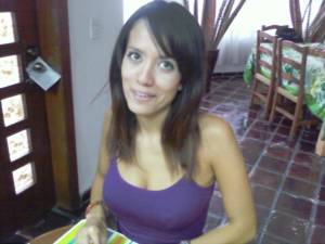 Latina Esposa [x573] e7aw7m0jei