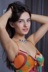 Gloria Sol Nobasa (120 photos)(2883 X 4324) l7bao6gwjh