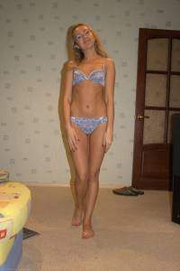 Amateur 0987 j7ax2m30ee