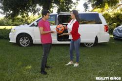 Alexis Fawx Soccer Mom Rescue - 153x m7beb91lvv