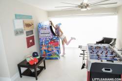 Vina Sky Asian Arcade Pussy Play - 1600px - 192X m7bet4ixva