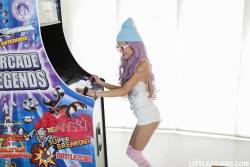 Vina Sky Asian Arcade Pussy Play - 1600px - 192X h7bet445rm