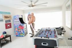 Vina Sky Asian Arcade Pussy Play - 1600px - 192X w7bet68vku