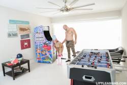 Vina Sky Asian Arcade Pussy Play - 1600px - 192X 67bet64hu4