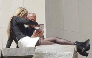 Voyeur Paris (blonde en collants)-b7bejq11vu.jpg