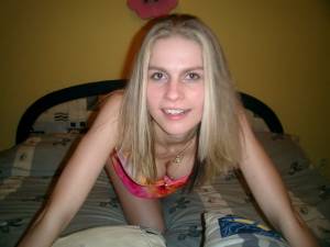 Slim Blonde Girlfriend [x152] y7bfdsau6p