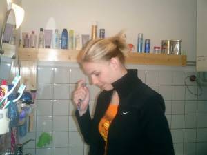 Slim Blonde Girlfriend [x152] 17bfdrnngd