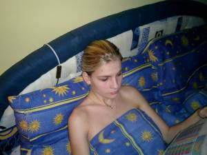 Slim Blonde Girlfriend [x152] f7bfdqj610