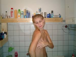 Slim Blonde Girlfriend [x152] 07bfdq3o7x