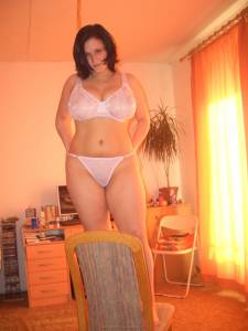 Girl with huge natural Boobs x 51 t7bfdhsuk5