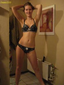 Horny girl, posing, suck and fuck with black Cock x 213 07bfkh1ej3