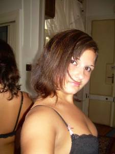 Austrian College Girl x60 77bfrjui1b