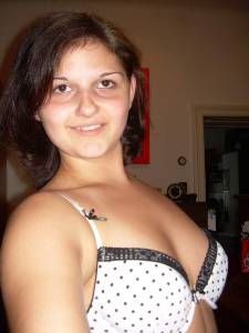 Austrian College Girl x60 w7bfrkvyny