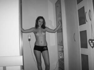 Black and white Fuck x 77 h7bgfshet4