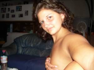 Austrian College Girl x60 27bfrk6gdw