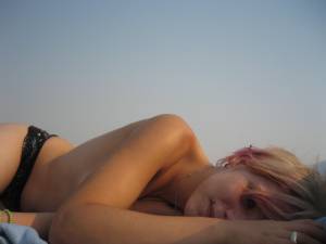 Hot outdoor Posing x 87 v7bg0emb6x