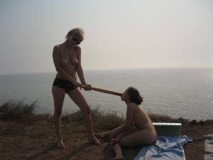 Hot outdoor Posing x 87 w7bg0gcqra
