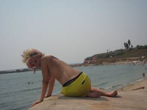 Hot outdoor Posing x 87 c7bg0fsmxq
