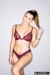 Ella Reese Stretching - 67x a7bh16i76a