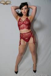 Nia Nacci Whitney Wright - 442x r7bh2kx2oa