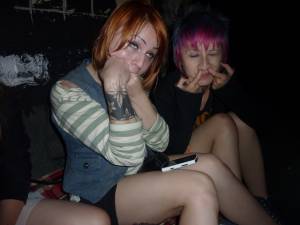 Drunken Emo Girls x115 w7bgxhv6i6
