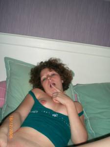 Curly brunette bitch posing, sucking, fucking and dildoing (x227)-g7bh0a7ed5.jpg