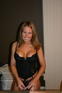 Big Tit Wife at Home and On Vacation t7bhb2qemg