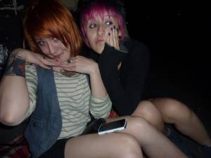 Drunken Emo Girls x115-67bgxhwsp5.jpg