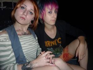 Drunken Emo Girls x115-m7bgxhocnz.jpg