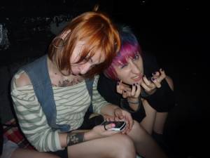 Drunken Emo Girls x115 y7bgxhrx44