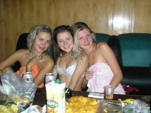 Hot girls, homemade Party x 51 37bgw7fqs4