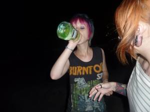 Drunken Emo Girls x115 07bgxgnr1n