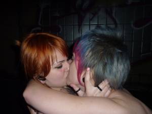 Drunken Emo Girls x115 17bgx0i4v0