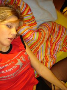 Blonde-playing-and-making-photos-at-home-x206-p7bhcgceqw.jpg