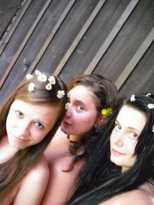 Teens Enjoy a Small pool in the Backyard x 104 o7bh434ksw