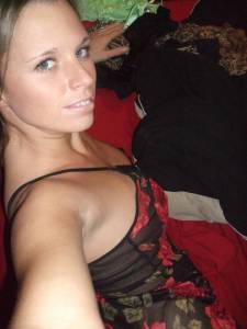 Hot, big boobs Cheerleader x 42 j7bh6v1l40