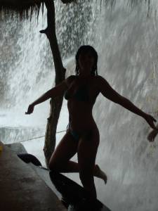 Two girls on Vacation x 40 57bh5pdjx4