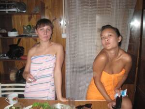 Five naked girls, fun in Sauna x 125 77bh7gtfxf