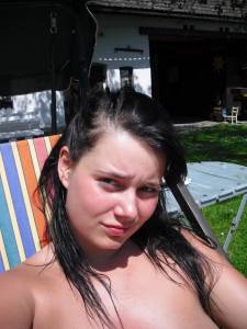 Teens Enjoy a Small pool in the Backyard x 104 l7bh40ujb5
