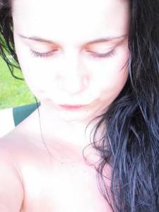 Teens Enjoy a Small pool in the Backyard x 104 s7bh42pagh