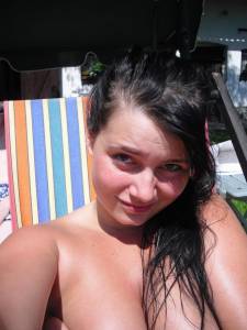 Teens Enjoy a Small pool in the Backyard x 104 j7bh40spnu
