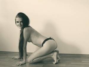 Unknown Amateur Brunette Teen Photoshoot n7bh6f35rt