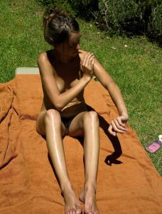Teen Girlfriend Outdoors Bronzing x40 h7bh5q0mlz