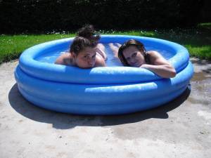 Teens Enjoy a Small pool in the Backyard x 104 l7bh4163w1
